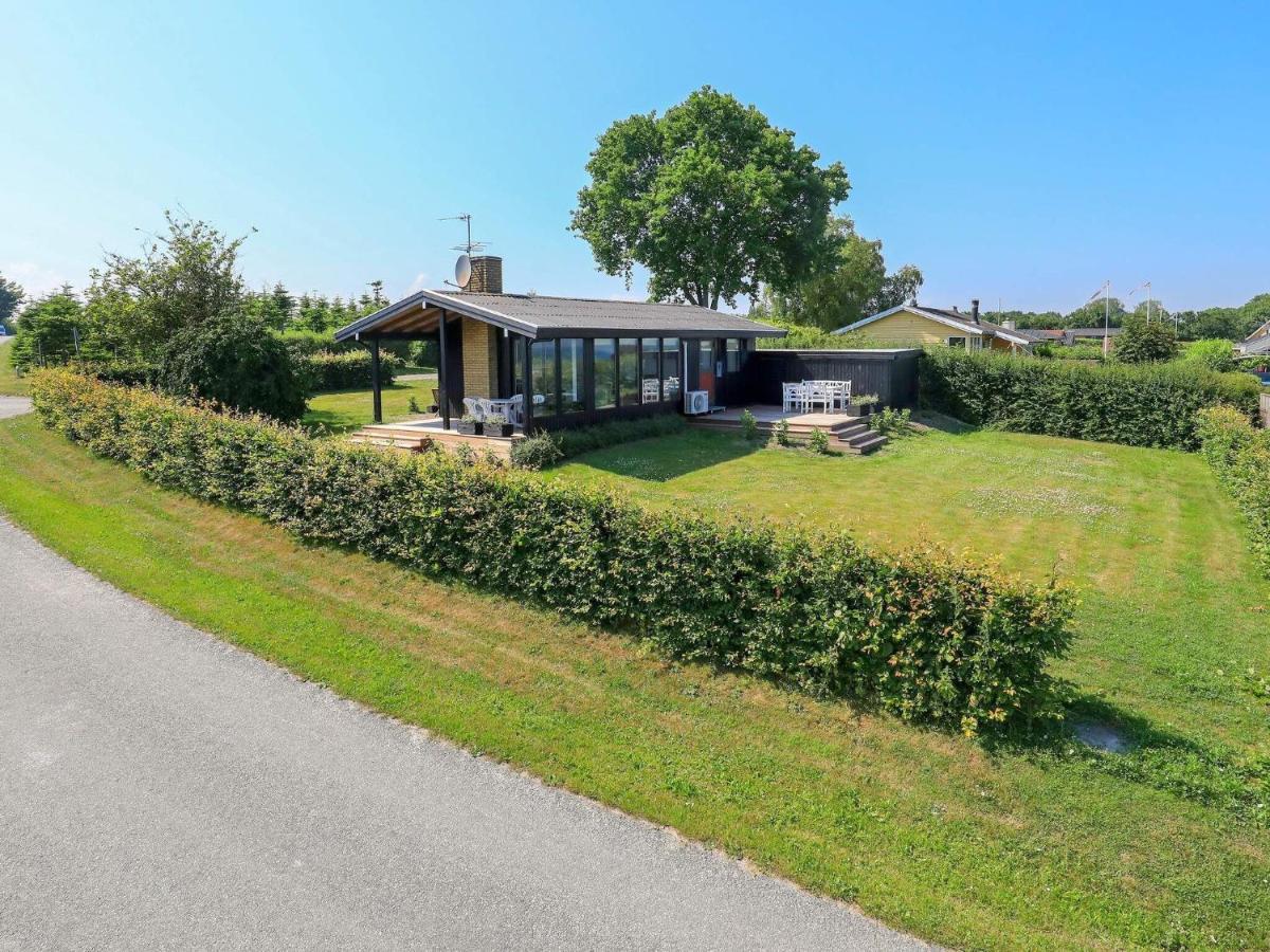 6 Person Holiday Home In Hesselager ภายนอก รูปภาพ