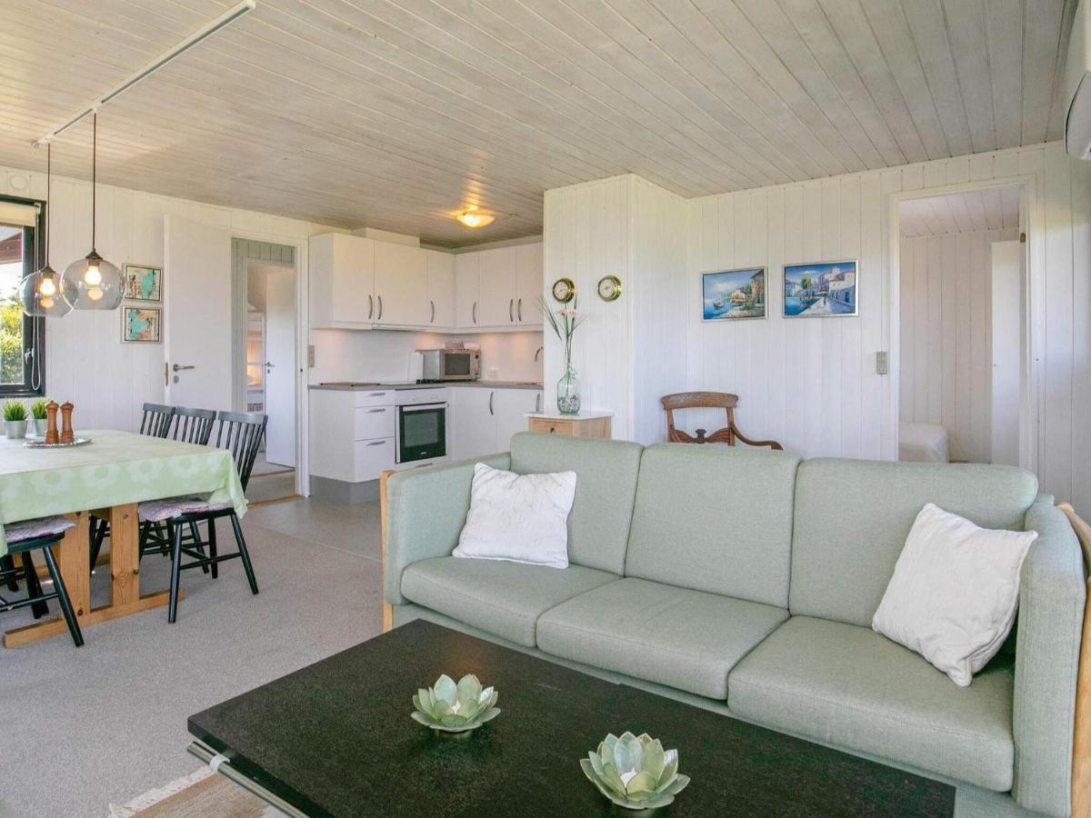6 Person Holiday Home In Hesselager ภายนอก รูปภาพ