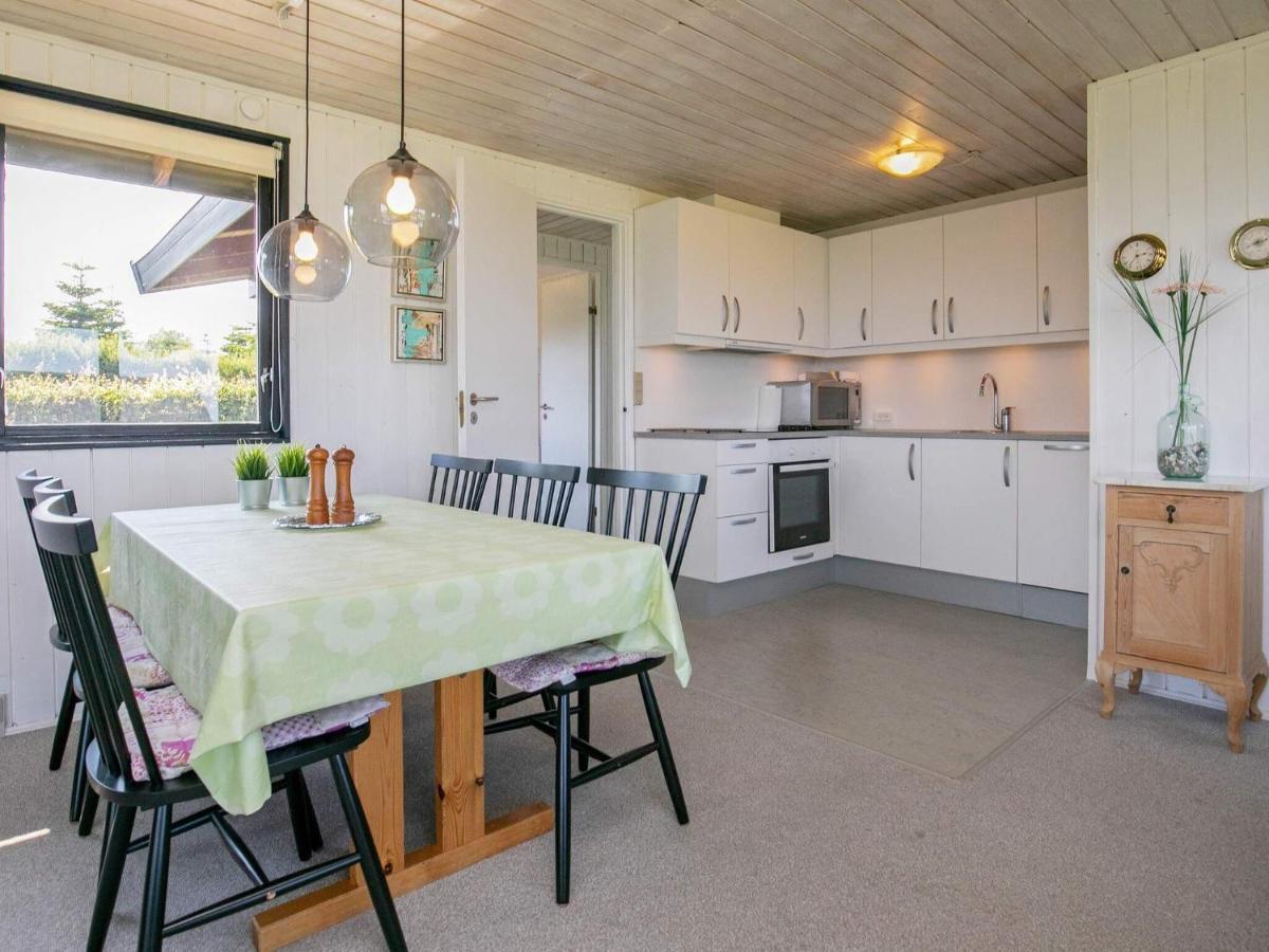 6 Person Holiday Home In Hesselager ภายนอก รูปภาพ